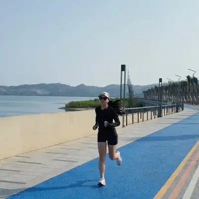 郑语德